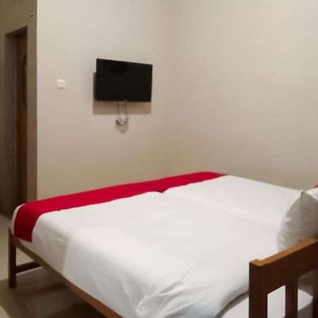 Reddoorz At Joyce Guest House Medan Buitenkant foto