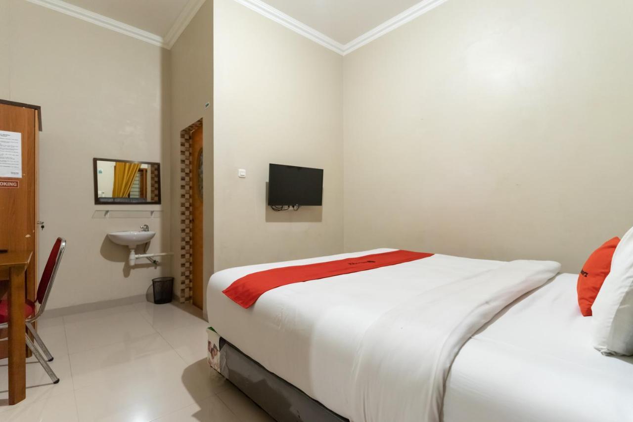 Reddoorz At Joyce Guest House Medan Buitenkant foto