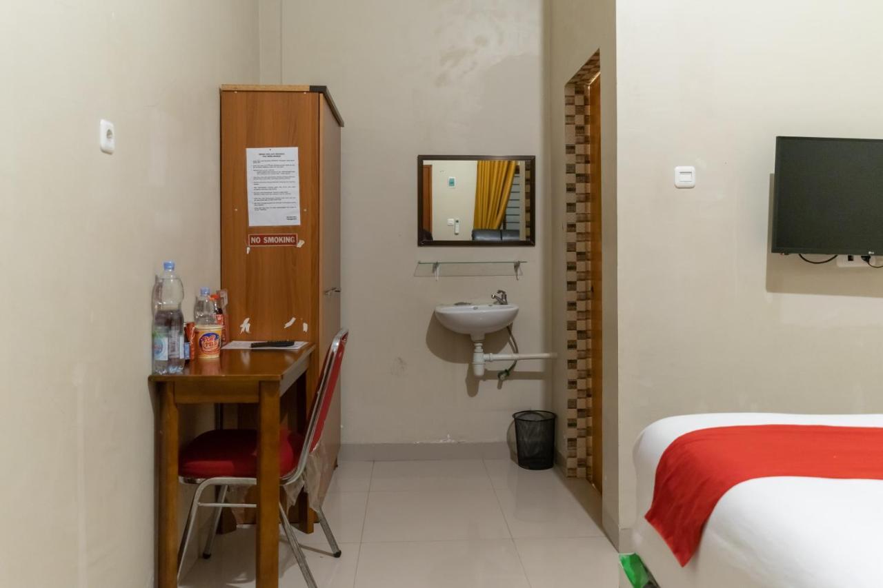 Reddoorz At Joyce Guest House Medan Buitenkant foto