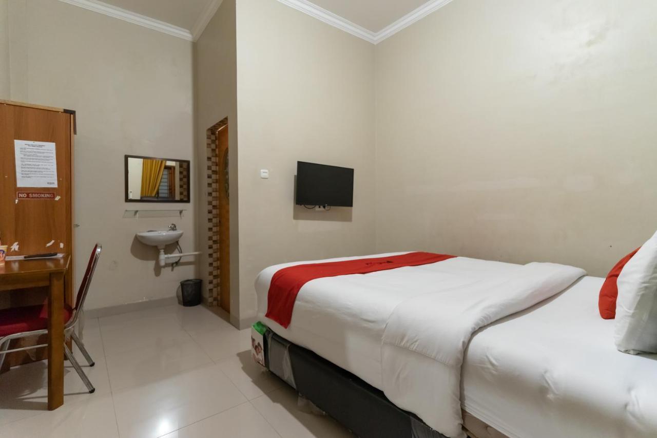 Reddoorz At Joyce Guest House Medan Buitenkant foto